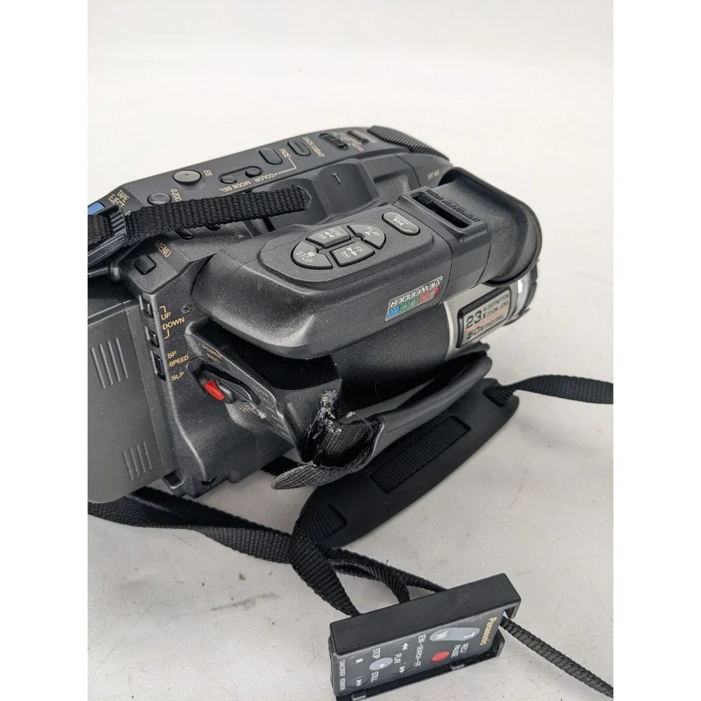 Panasonic Palmcorder VHS-C PV-L758D Camcorder Camera Untested For Parts. A15